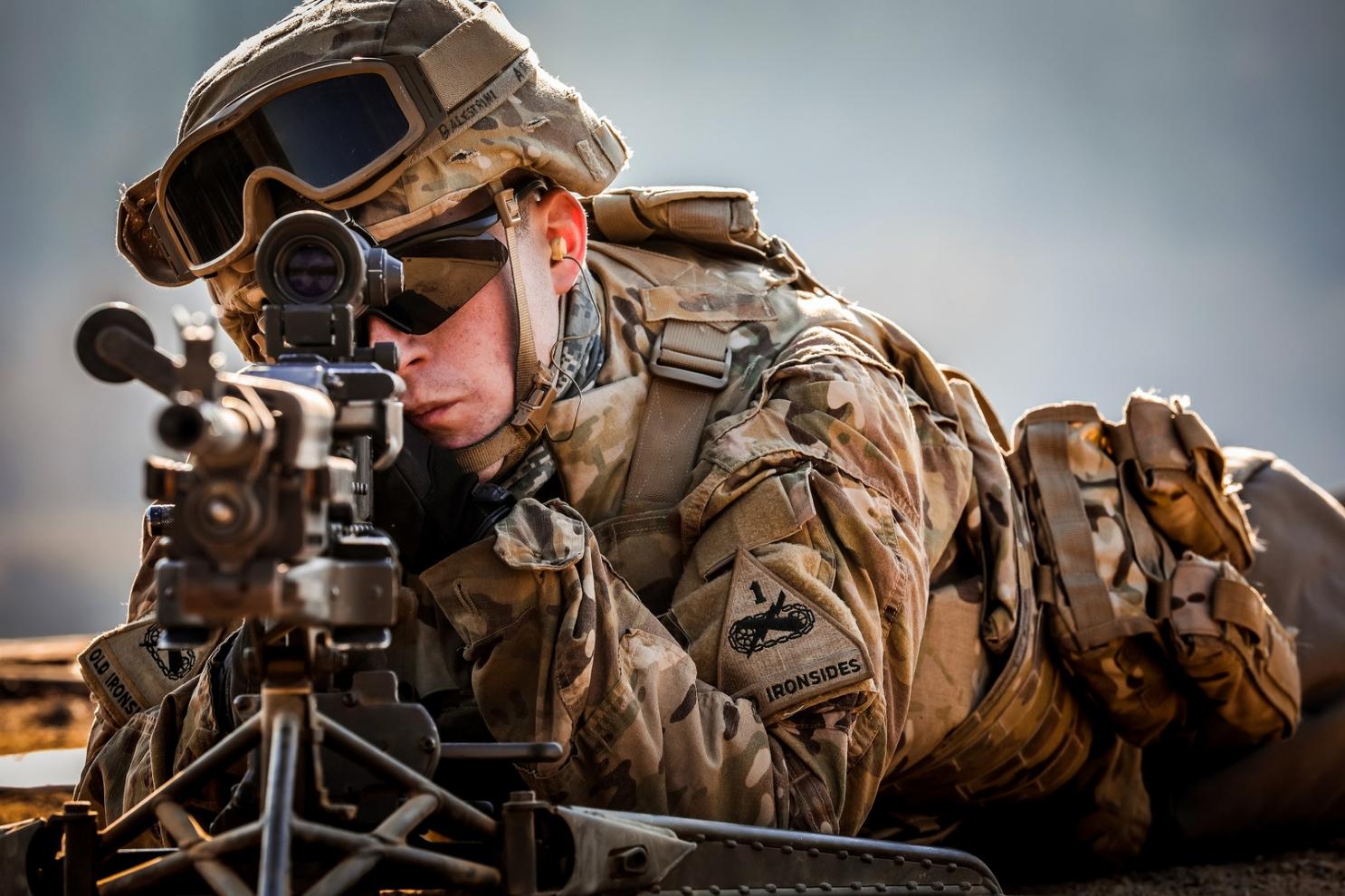 I migliori occhiali da tiro tattici militari